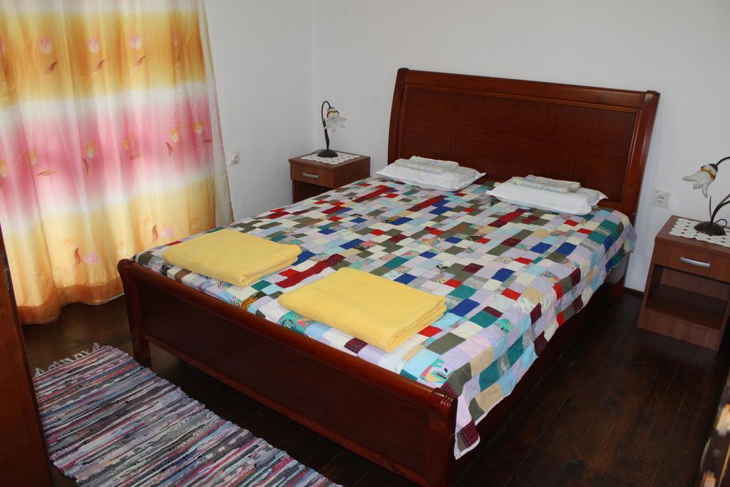 Apartments Mijuskovic Donji Morinj Szoba fotó